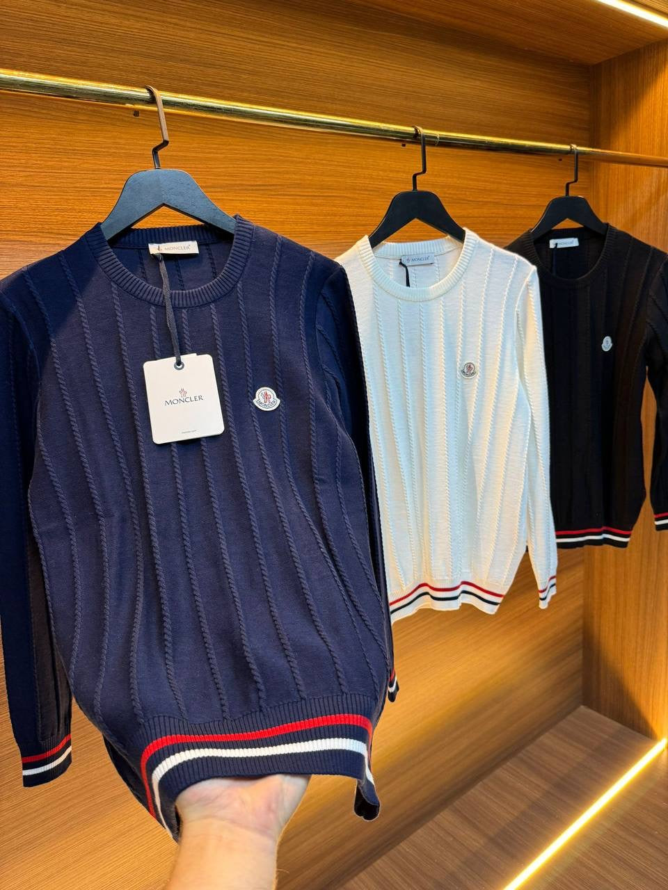 MONCLER KNITWEAR DONKERBLAUW