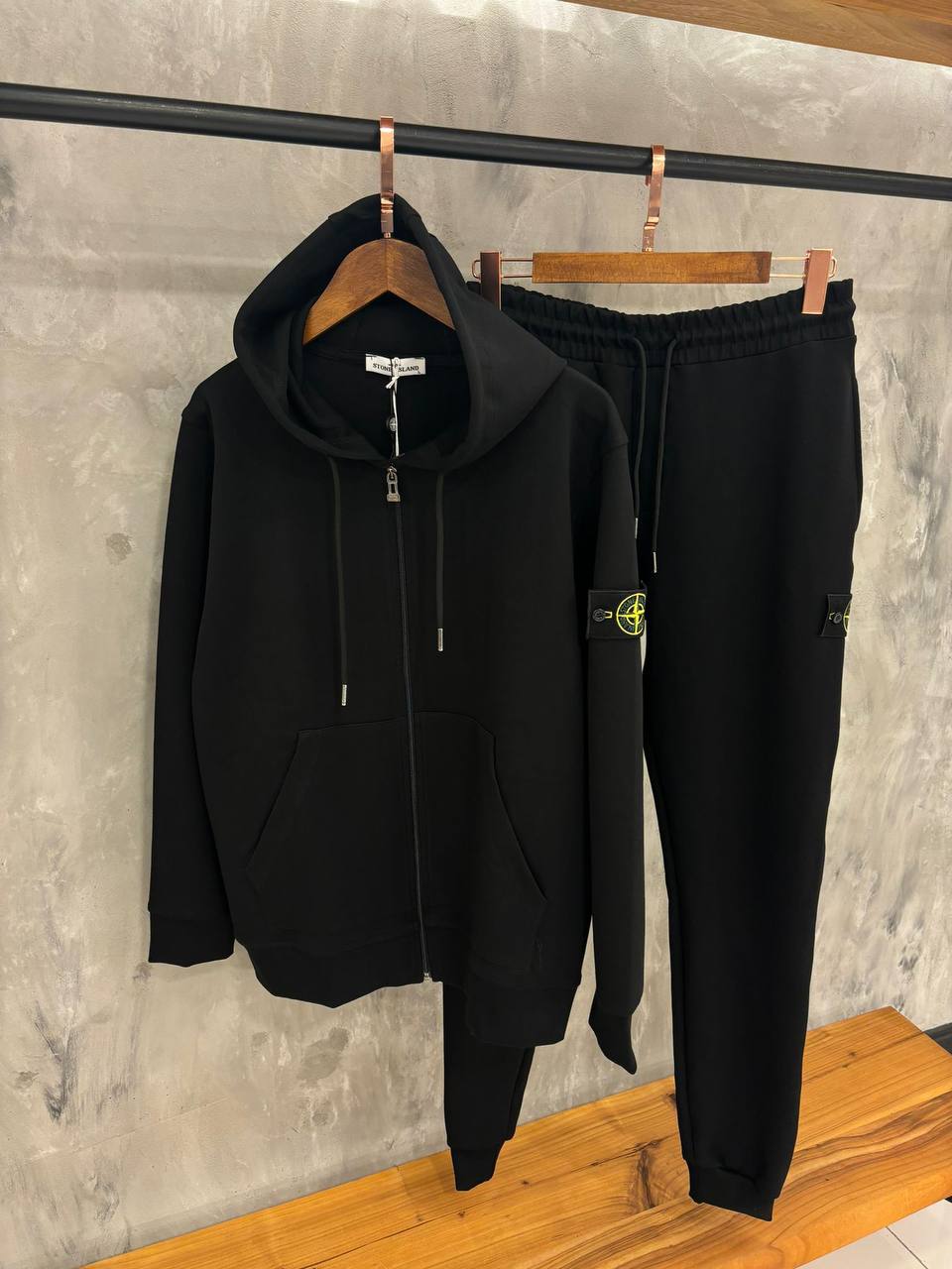 STONE ISLAND TRACKSUIT ZWART