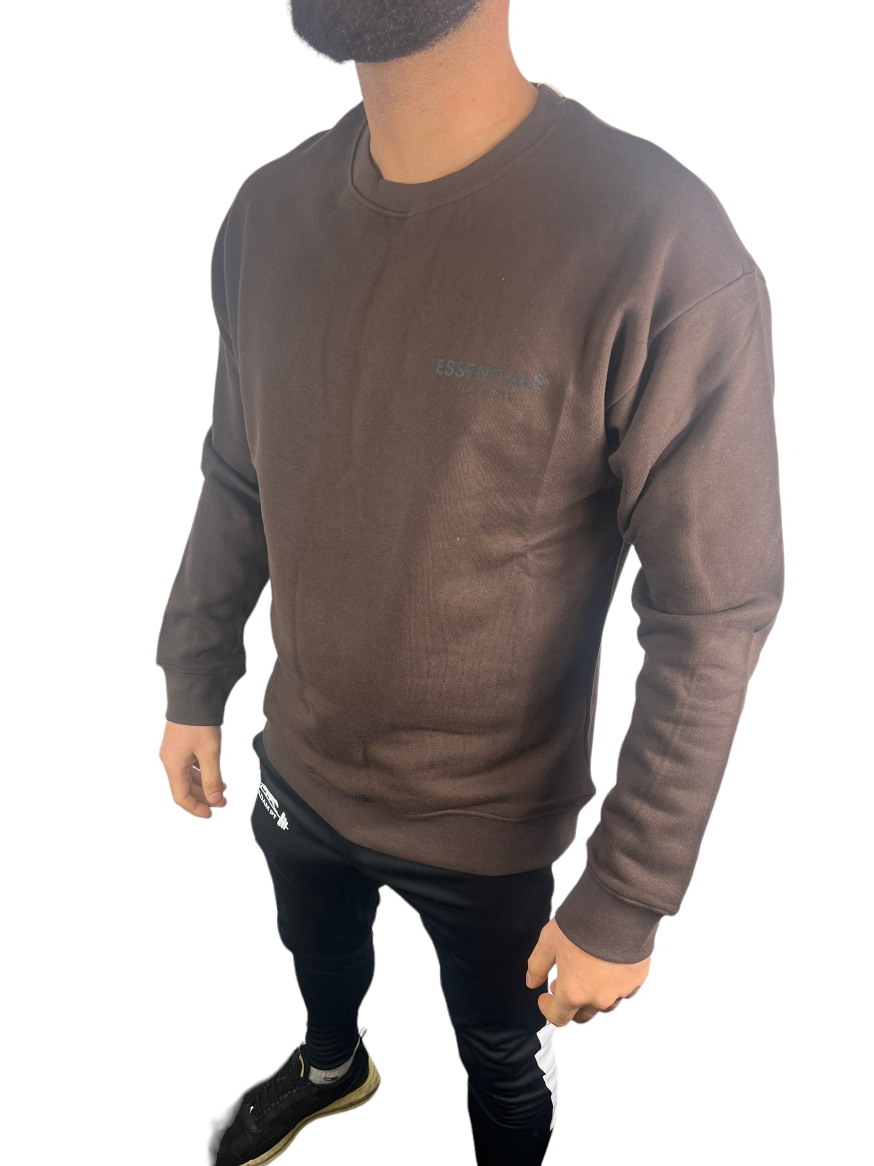 Essentials Bruin Sweater Oversize